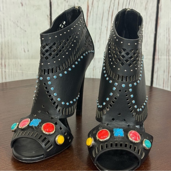 GUCCI LIKA Semi Precious Gemstones Laser cut leather Black Stilettos 7 EUC - Picture 7 of 17
